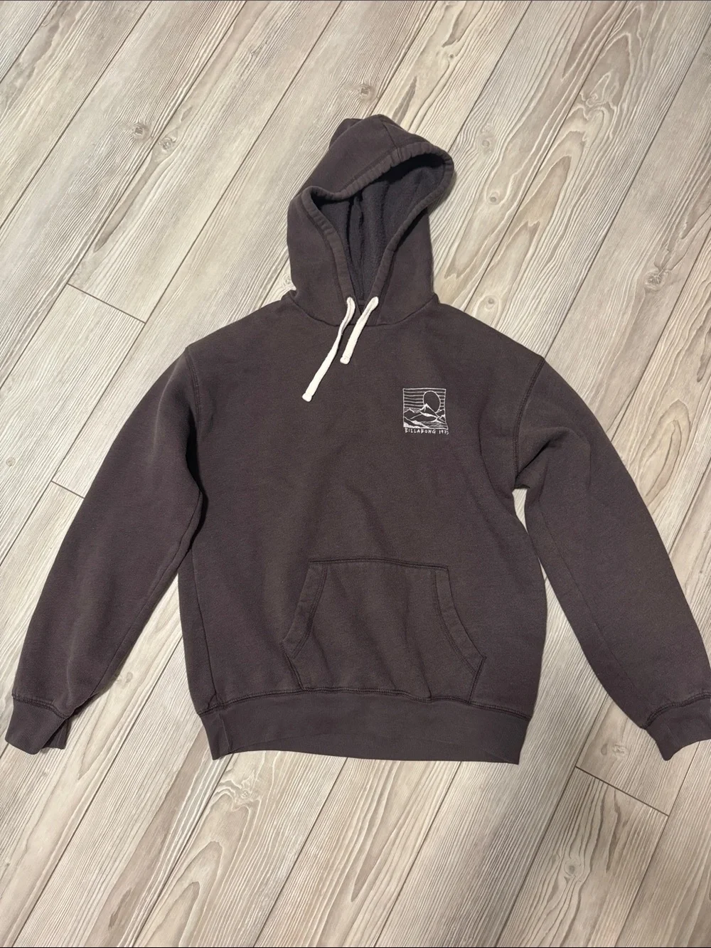 Billabong Men's Dark Brown Pullover Hoodie with Small Chest Graphic